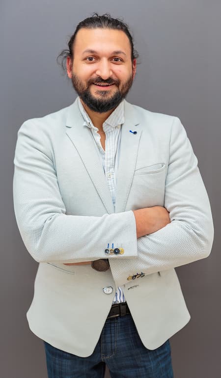 Dr. Omar Ahsan from Dapto Dentists.